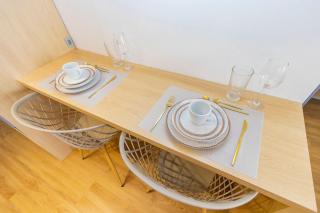 Estúdio Completo para 5 Pessoas Com Vaga - EIX0703 - 2