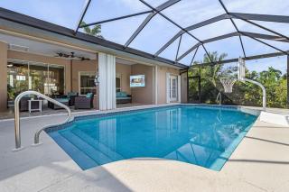 Dual Tropical Havens - Palm & Pearl - Roelens - 9