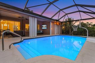 Dual Tropical Havens - Palm & Pearl - Roelens - 8