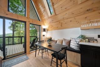 Alpine A-Frame at Calm Ridge Treehouses - 4