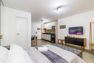 Studio Completo com Cama Auxiliar e Vaga - EIX0808 - 8