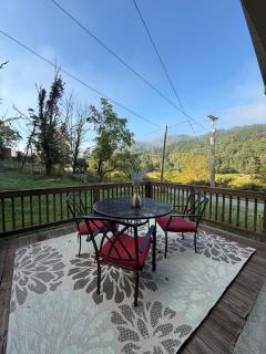 Cozy Sugar Grove Cabin - 7