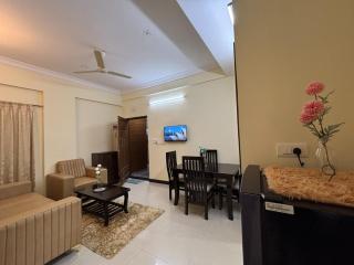 OXEMATE Service Apartment - 9