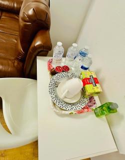 Extra king size room spacious - 1