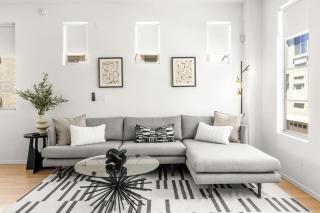 Freestanding Cubs Retreat near ASU off L-101 & 202 - 4