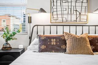 3Bedroom 3Bath House with Roof Top Lounge & Game Room in TEMPE - 6