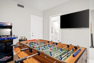 3Bedroom 3Bath House with Roof Top Lounge & Game Room in TEMPE - 4