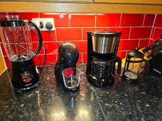 Spacious Home with 5 beds next to Bayswater Station, Queensway Station & Hyde Park - 2 Elevators in the Building - 5