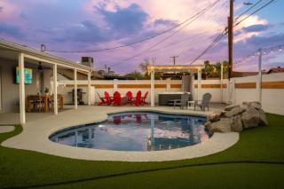 3Bedroom 2Bath near ASU with Heated Pool, Hot Tub, & Massive Putting Green - 8