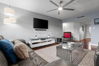 3Bedroom 2Bath near ASU with Heated Pool, Hot Tub, & Massive Putting Green - 3