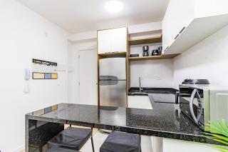 Apartamento de 2q em Prédio com Piscina - IBI0701 - 1