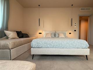 Alfieri3 - Netflix-Parking-Supermarket-Centro - 0