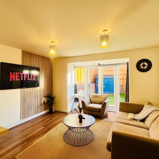 Spacious 5 Bed, Sleeps 10 with Parking, Contractors & Family Haven - 5