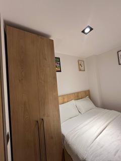 The Diamond In City Luxury Suites By ZENORA Living - 7