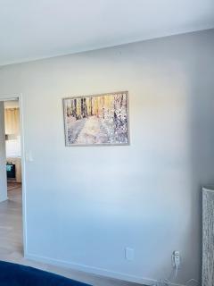 Sunny Tidy Corner in Ellerslie - 9
