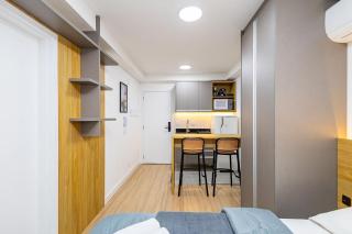 Studio Completo em condomínio com piscina -IBI1204 - 2