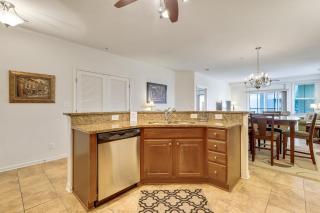 Sunset Island - 35 Fountain 3E - 1