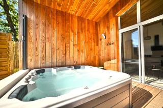 L Etel - spa extérieur vue étoiles de la chambre et vélos électriques - 6