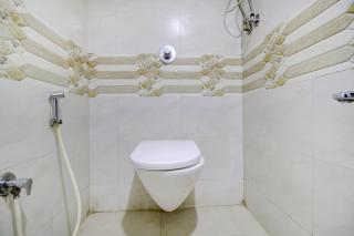Hotel O Blue Light Near Gateway Of India Mumbai - 3