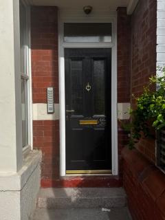 Reads Avenue - Luxury Ground Floor Studio - Next Door to H&A Social Club - 1