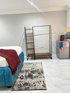 The Airport Terminal Guesthouse - 2