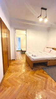 Old Tbilisi Cozy Apartment - 0