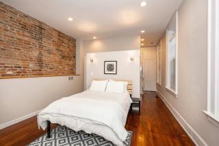 Loft Life Pendleton 2 - Chic Downtown Condo for 4 - 9