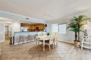 Bahia Vista I 201 - 3