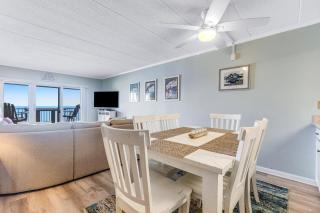 Pelican Beach 204 - 3