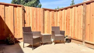 Remodeled Bungalow Suite with Parking, Steps from SJSU - 9