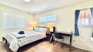 Remodeled Bungalow Suite with Parking, Steps from SJSU - 8