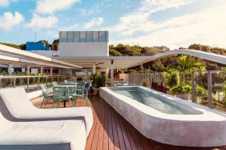 Setai Yacht com Café by Apartamentos Jampa - 6