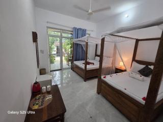 Blue Tides Hotel - 8