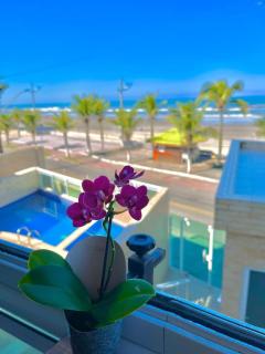 Apartamento Pé na Areia - Frente Mar - Varanda Gourmet - 0