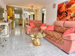 PLAYA DEL CURA - Spacious Beachside Apartment - 4