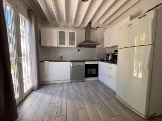 Les Micocouliers - Spacieuse maison,4chambres ,avec Jardin- Parking -Wifi - 9