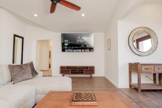 Casa Olmo with Jacuzzi, King Beds, AC, and TVs near Wineries - 4