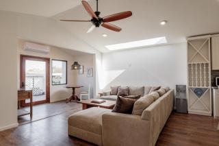 Casa Olmo with Jacuzzi, King Beds, AC, and TVs near Wineries - 5