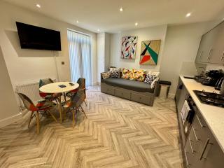 Modern 3-Bed Apartment Little Venice - 6