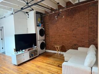 ROOM IN WILLIAMBURG IN A 2BEDROOMS APt - 1