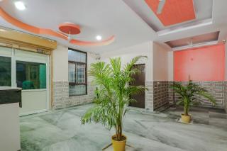 Hotel O Primrose Hotel's Near Noida Sector 76 Metro Station - Noida - 7