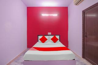 Hotel O Primrose Hotel's Near Noida Sector 76 Metro Station - 3