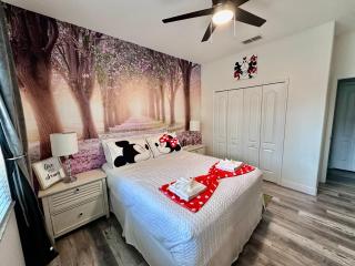 Large 5BR-5Bath home near Disney, with Pool, BBQ & Resort Access - 4