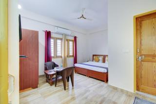 SPOT ON Chandra's Residence - 1