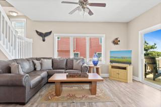 Loving Life East - 9