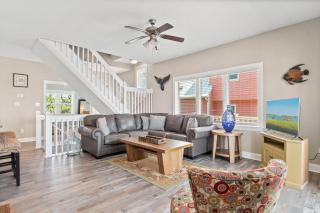 Loving Life East - 7