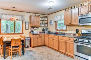 Forested Family Hideaway Near Lake Sinclair! - 6