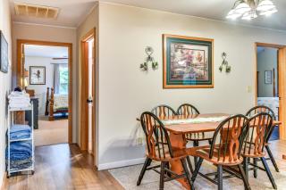 Forested Family Hideaway Near Lake Sinclair! - 1