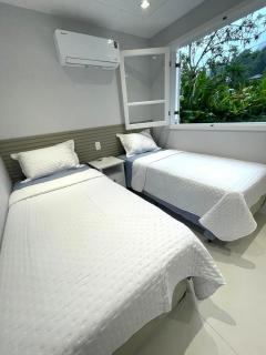 Casa pé na areia, Angra-Portogalo, fino acabamento - 4