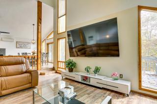 Luxury Home with Game Room, 4 Mi to Bushkill Falls! - 4